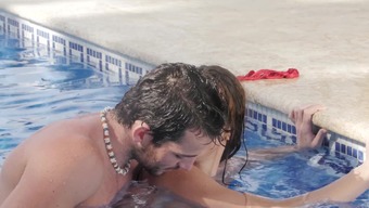 Sex at the poolside is the best idea for new lovers