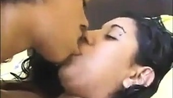 Arab damsels Kissing molten