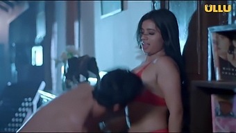 Super hot and juicy desi bhabhi fucked 3 