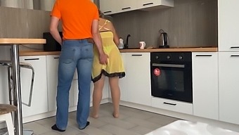 transparent dressing gown with big ass beckons for sex in anal