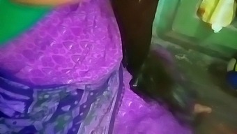 Tamil aunty boobs pissing 