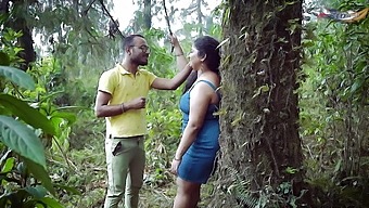 Hairy Indian girlfriend and boyfriend have hardcore sex in the jungle