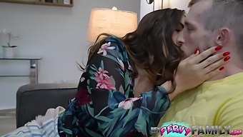 Shemale MILF Valentina Bellucci begs stepson to fuck her hard